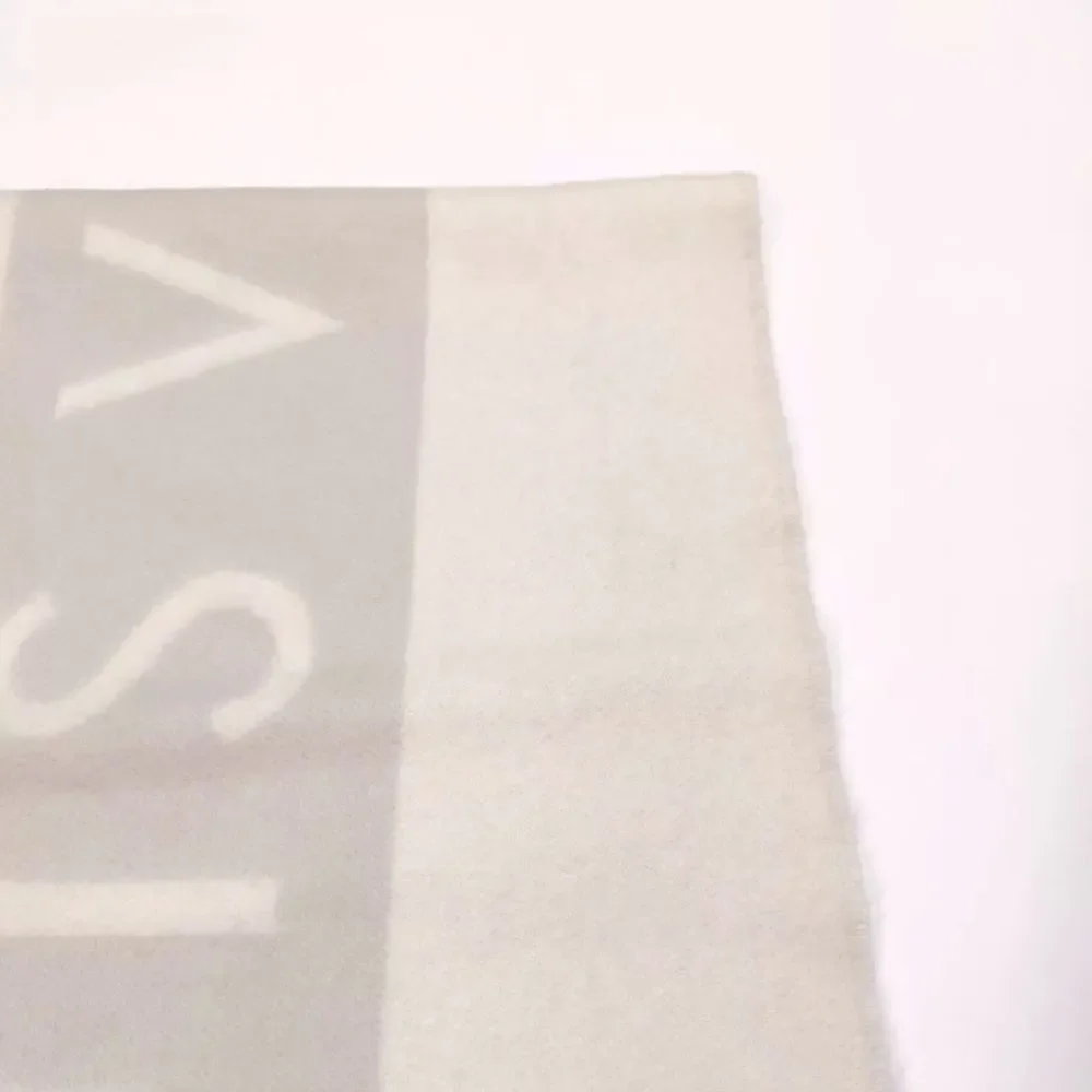 Auth Louis Vuitton Neutrals White / Ivory Gray / Beige Cashmere Baroda Scarf